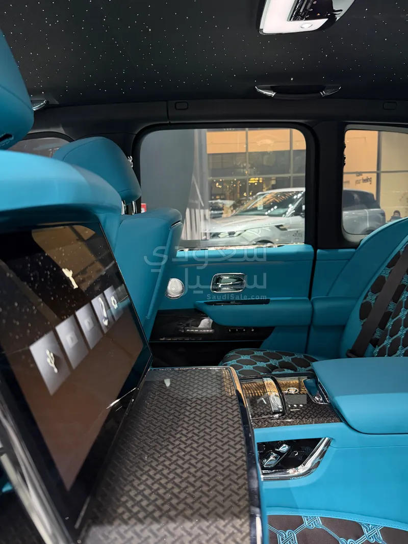 2026 رولز رويس كولينان بلاك بادج