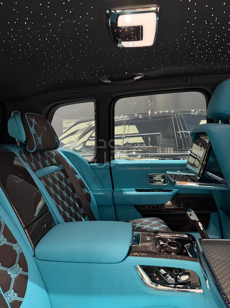 2026 رولز رويس كولينان بلاك بادج