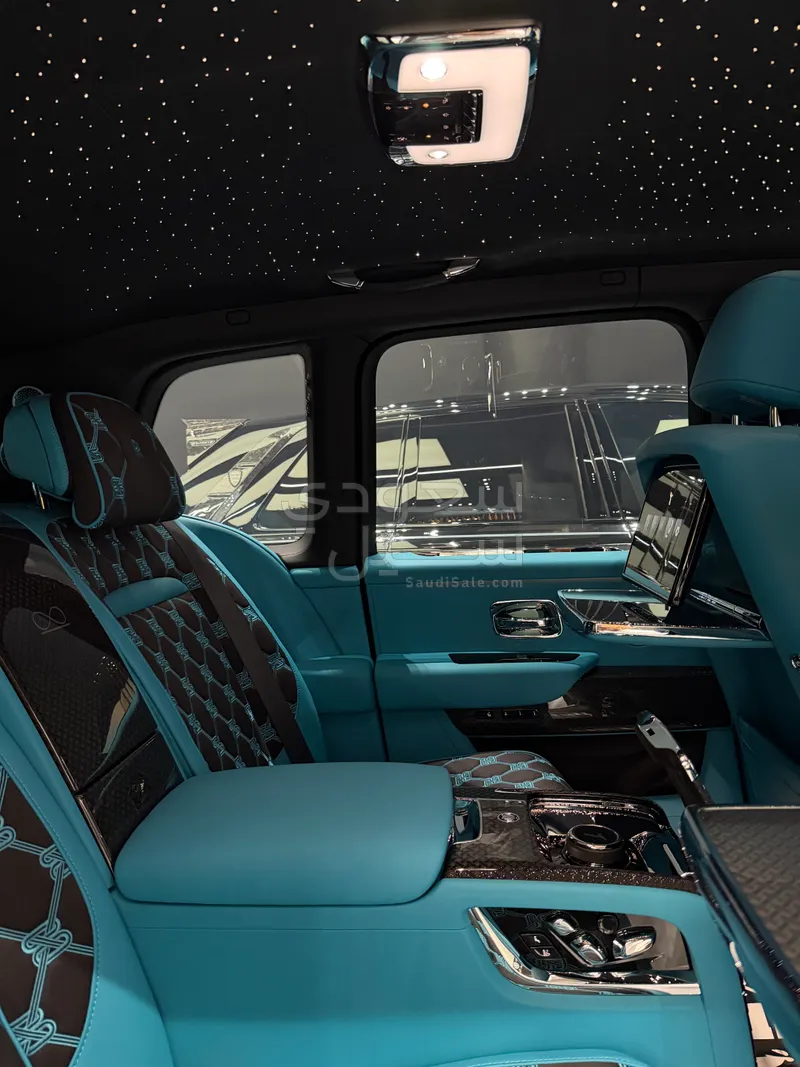 2026 رولز رويس كولينان بلاك بادج