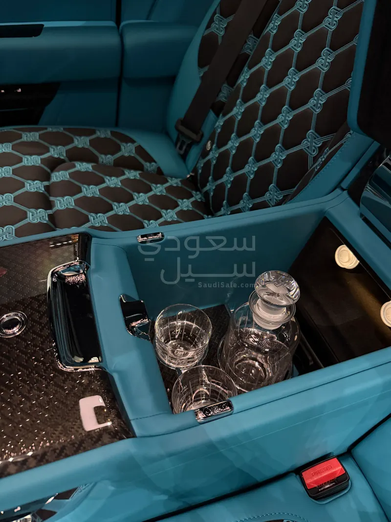 2026 رولز رويس كولينان بلاك بادج