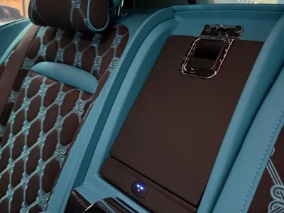 2026 رولز رويس كولينان بلاك بادج