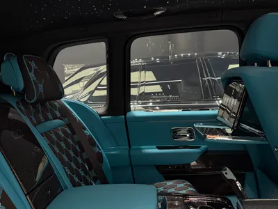 2026 رولز رويس كولينان بلاك بادج