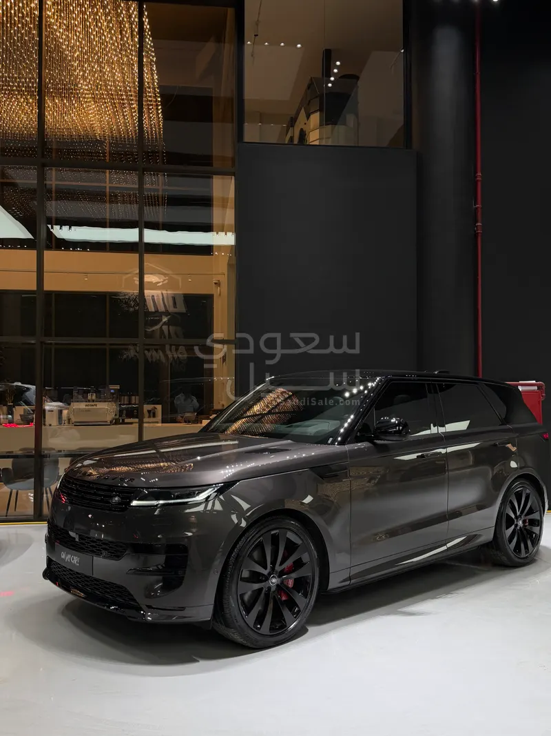 2025 لاند روفر رينج روفر سبورت اتش اس اي