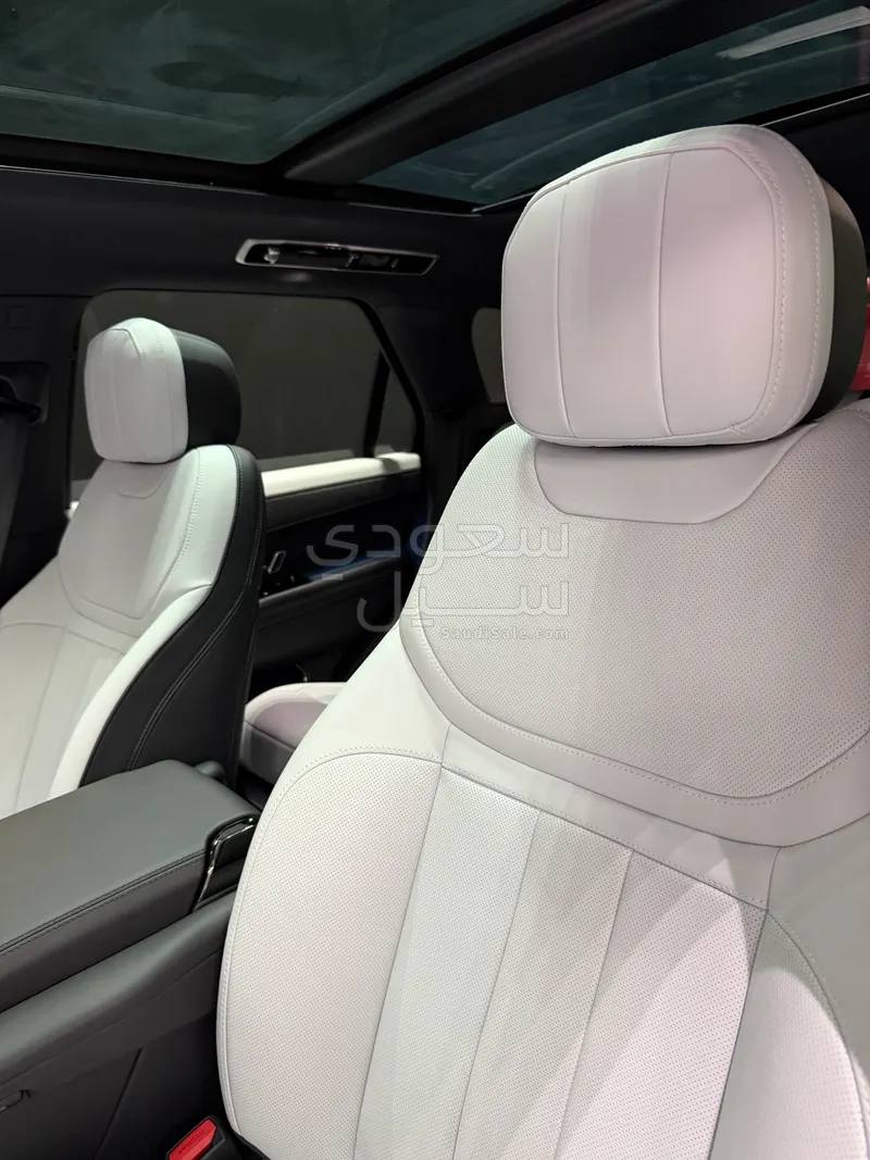 2025 لاند روفر رينج روفر سبورت اتش اس اي