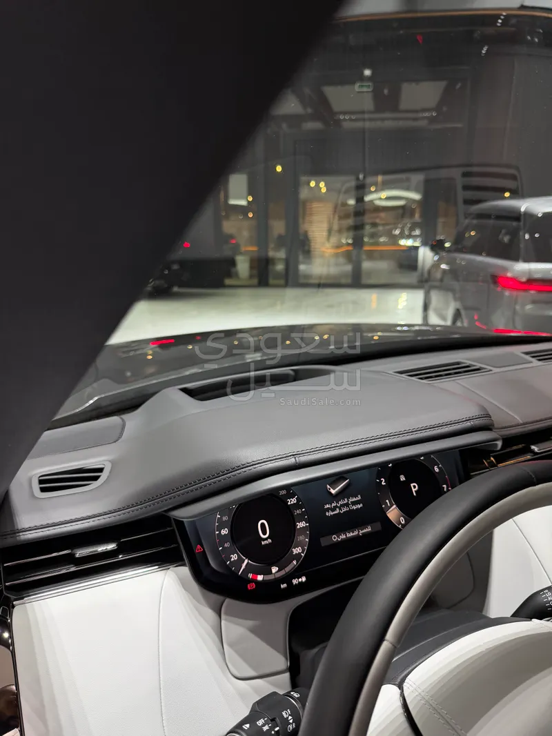 2025 لاند روفر رينج روفر سبورت اتش اس اي