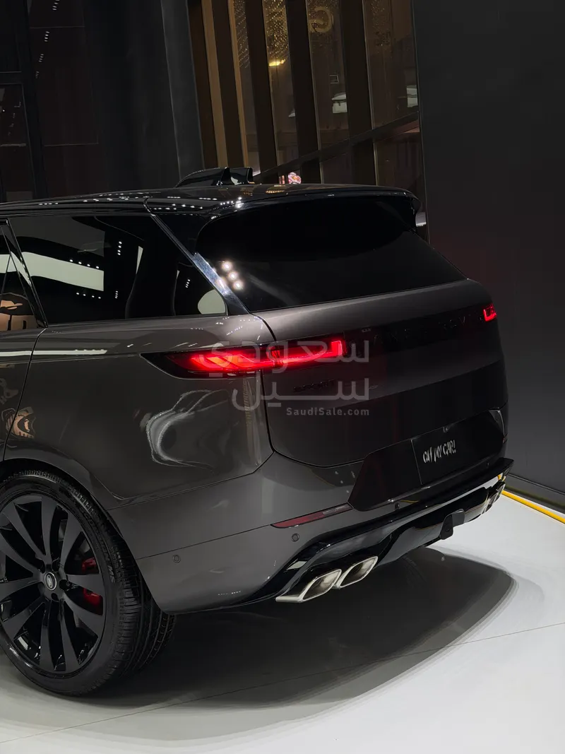 2025 لاند روفر رينج روفر سبورت اتش اس اي