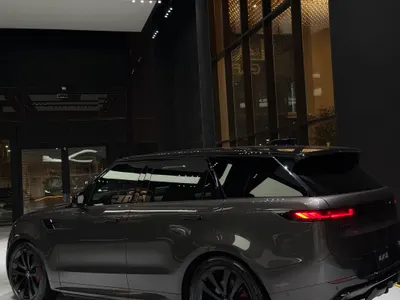 2025 لاند روفر رينج روفر سبورت اتش اس اي
