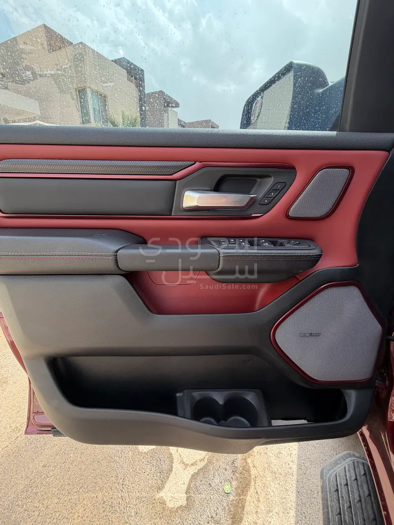 2025 دودج رام ريبل