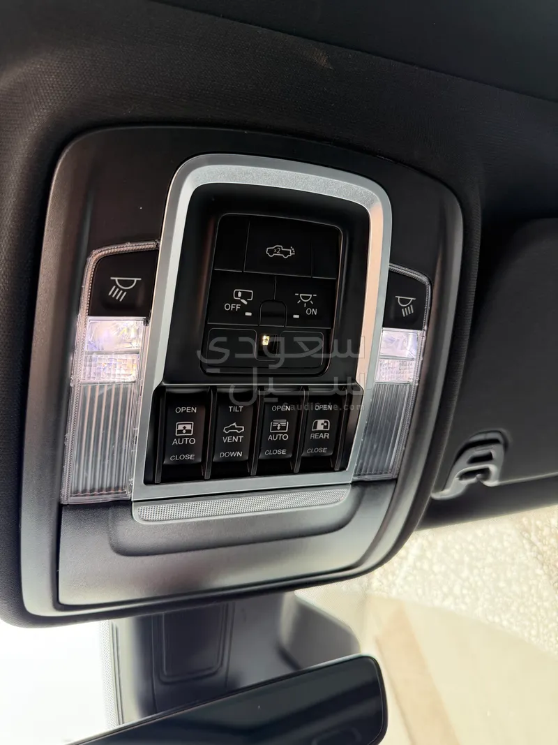 2025 دودج رام ريبل