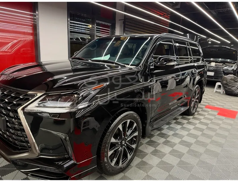 2021 لكزس إل إكس 570