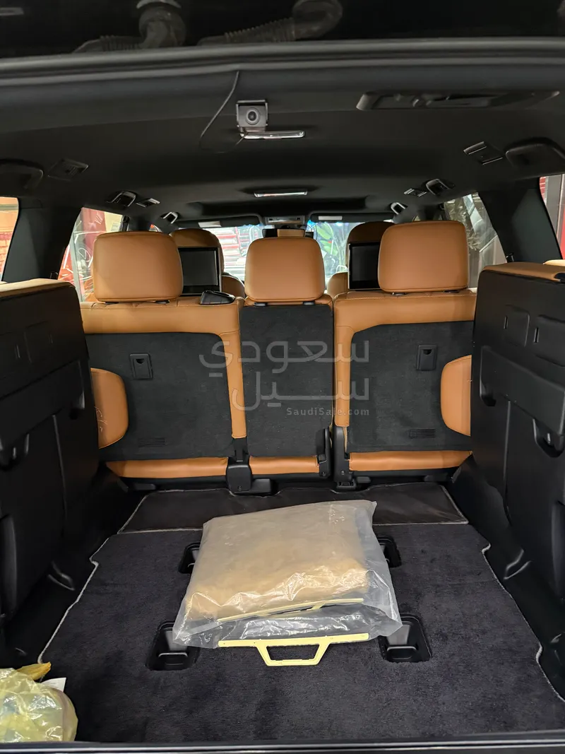 2021 لكزس إل إكس 570