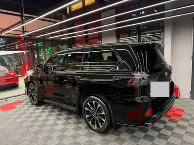 2021 لكزس إل إكس 570