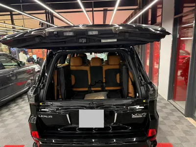 2021 لكزس إل إكس 570