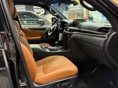 2021 لكزس إل إكس 570