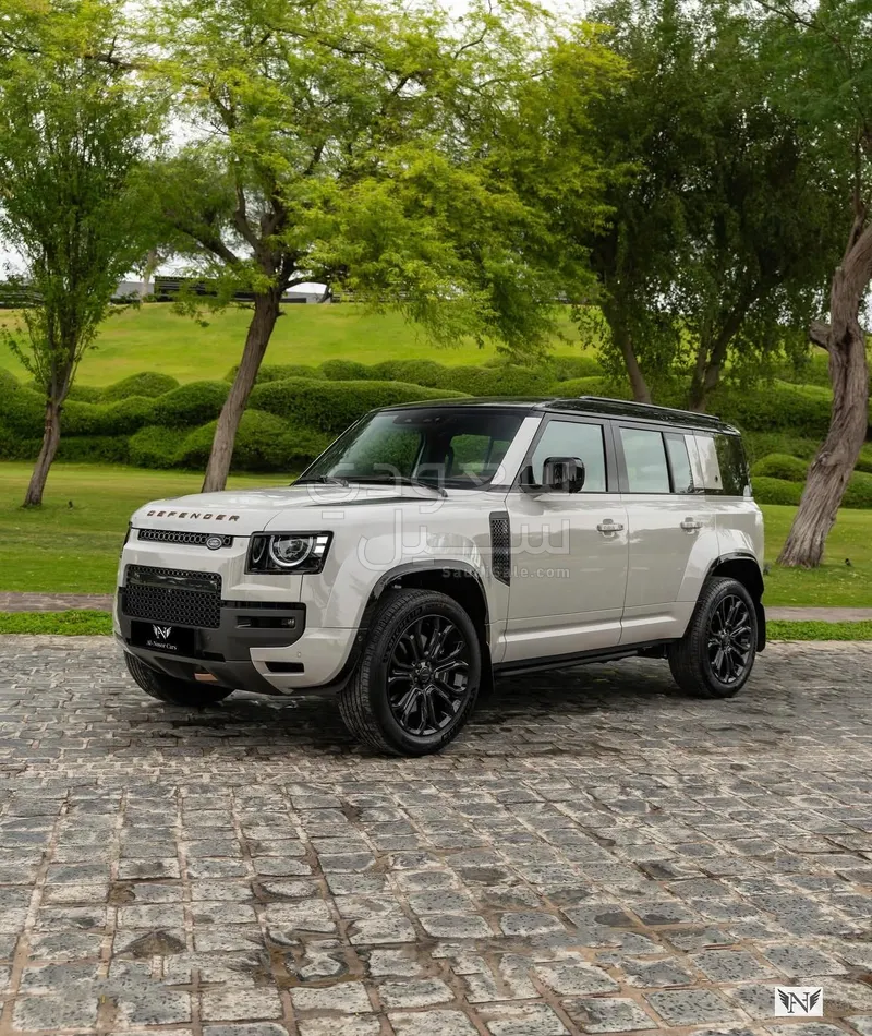 2026 لاند روفر ديفيندر اوكتا