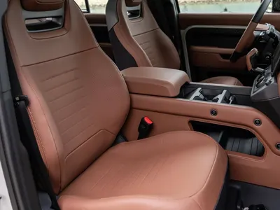 2026 لاند روفر ديفيندر اوكتا