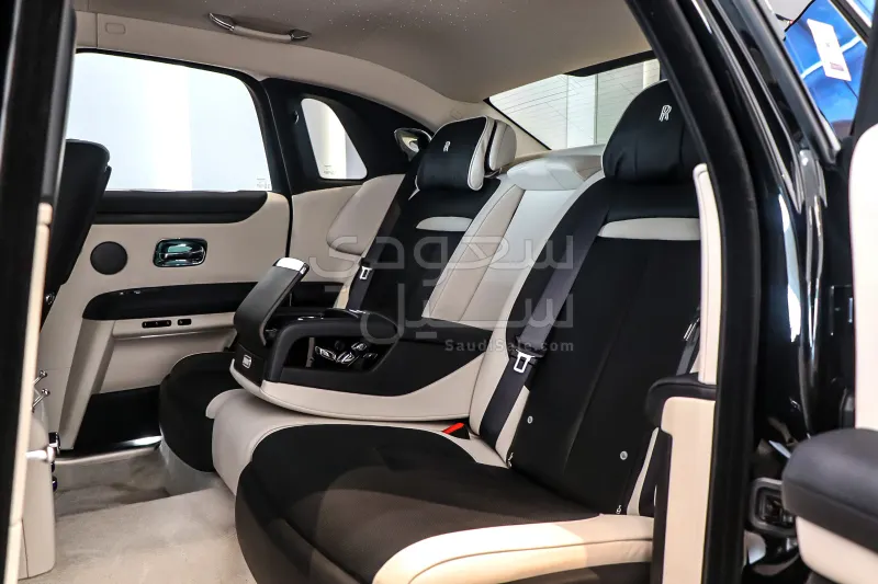 2022 رولز رويس قوست