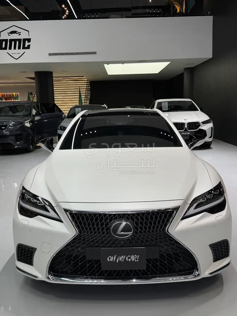 2022 لكزس إل إس 500