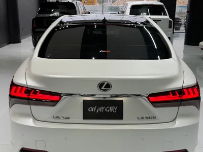 2022 لكزس إل إس 500