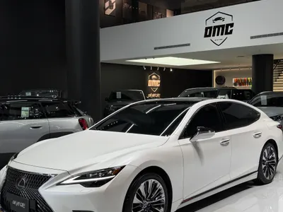 2022 لكزس إل إس 500