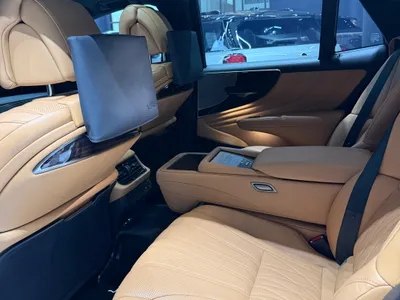 2022 لكزس إل إس 500