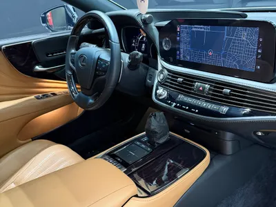 2022 لكزس إل إس 500