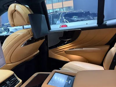 2022 لكزس إل إس 500