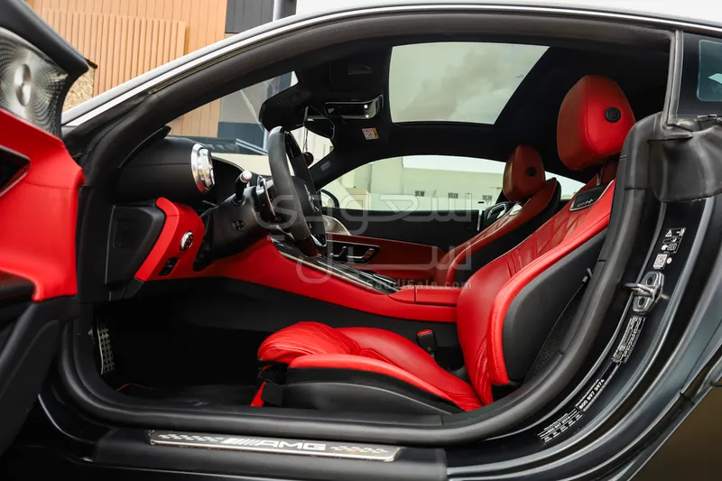 2025 مرسيدس - بنز جي تي 63إس