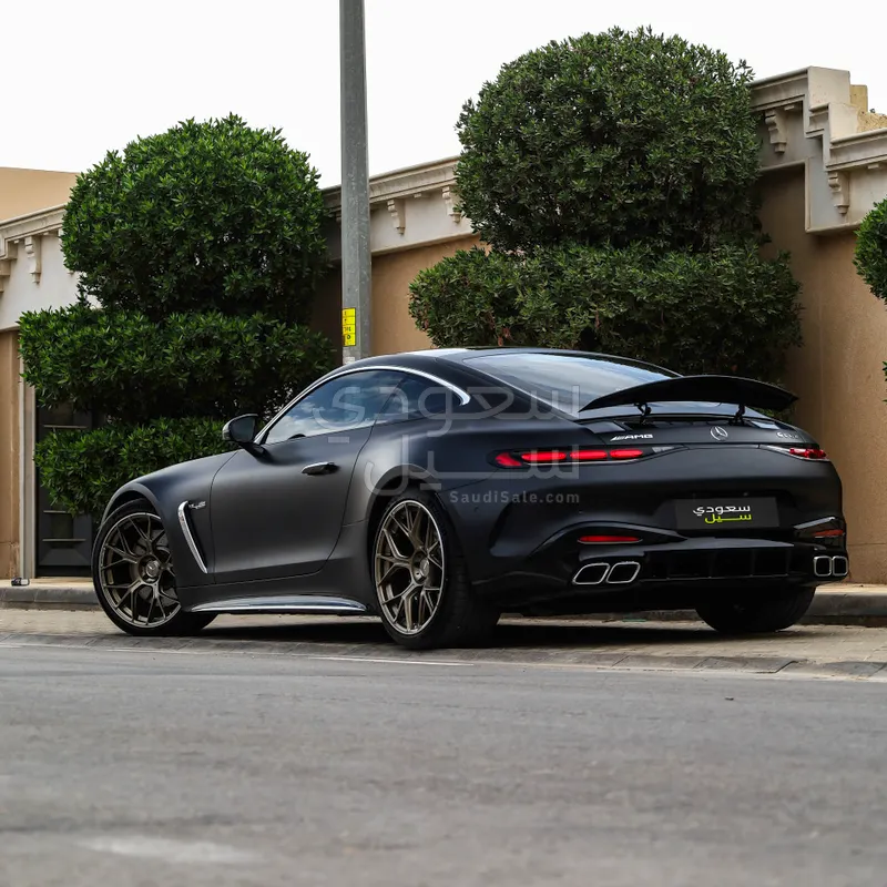 2025 مرسيدس - بنز جي تي 63إس