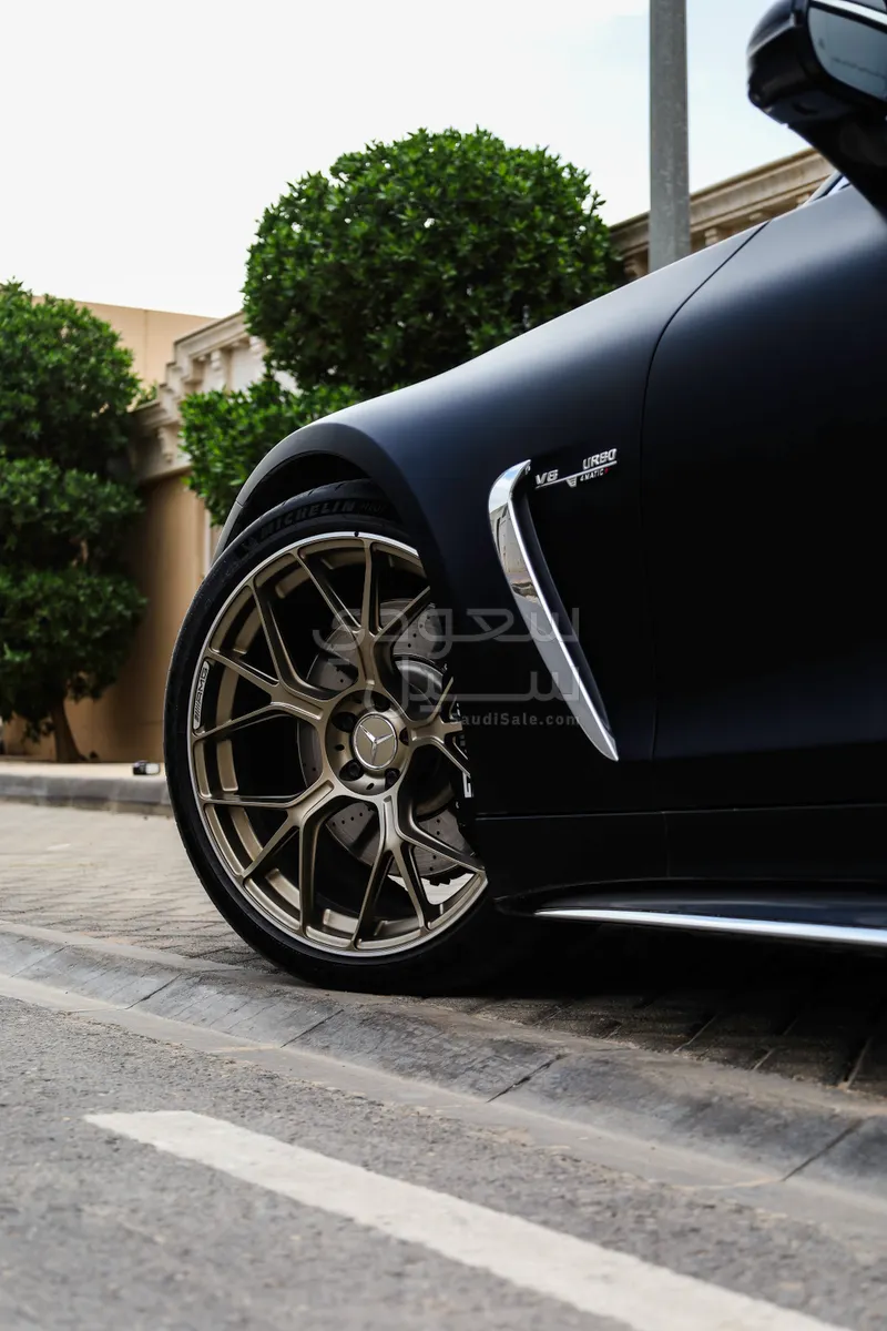 2025 مرسيدس - بنز جي تي 63إس