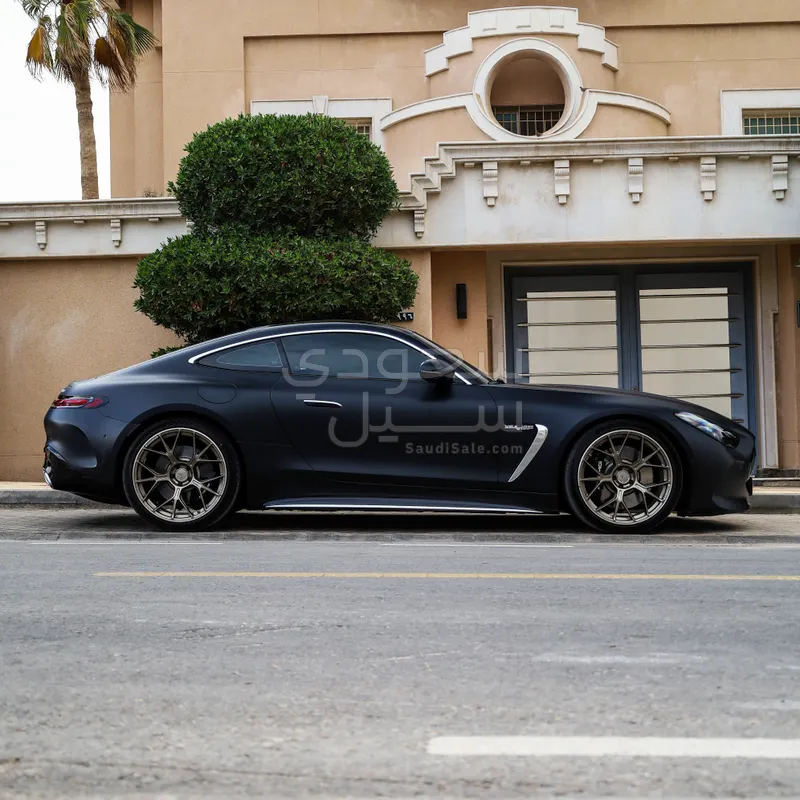 2025 مرسيدس - بنز جي تي 63إس