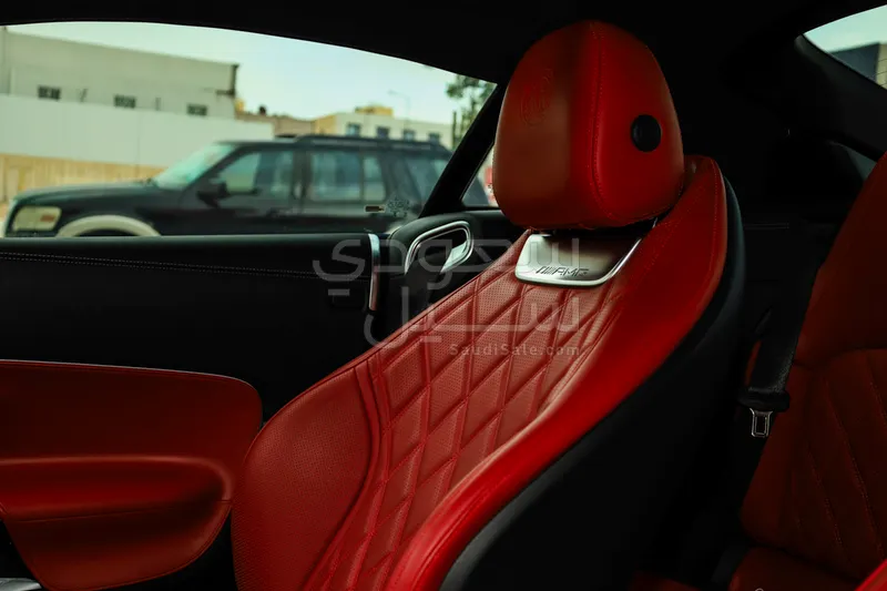 2025 مرسيدس - بنز جي تي 63إس