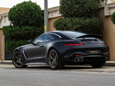 2025 مرسيدس - بنز جي تي 63إس