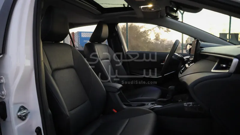 2025 تويوتا كورولا