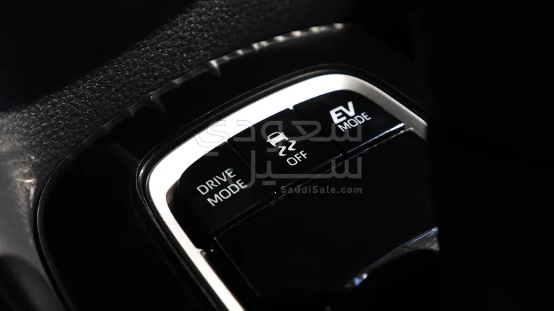 2025 تويوتا كورولا