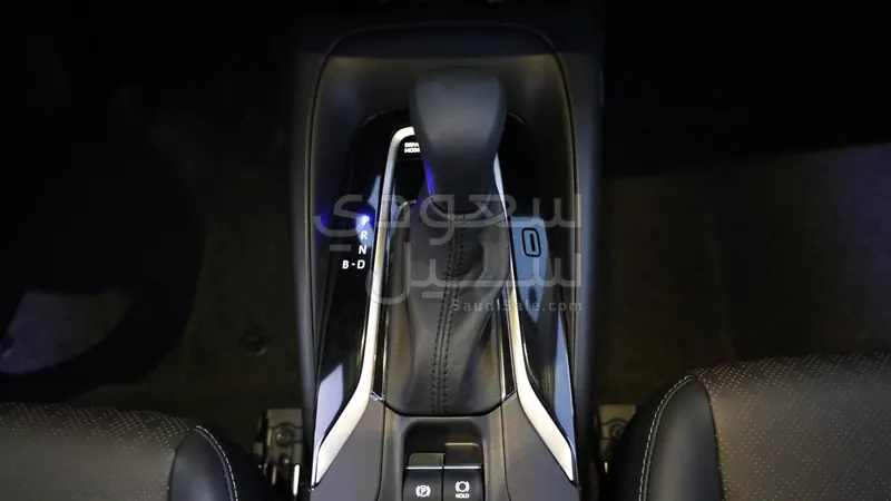 2025 تويوتا كورولا