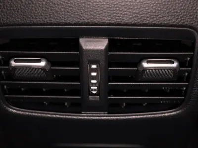 2025 تويوتا كورولا