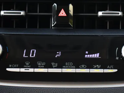 2025 تويوتا كورولا