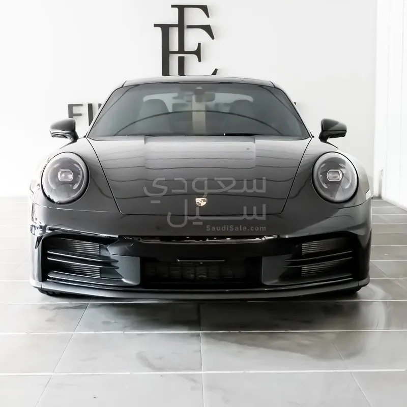 2025 بورش 911 كاريرا