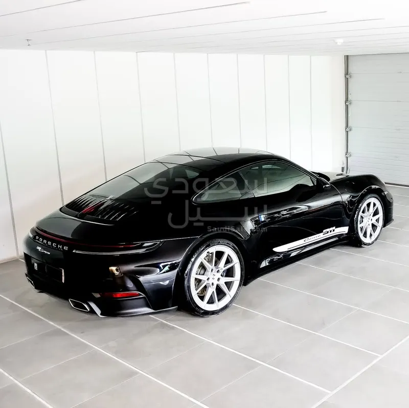 2025 بورش 911 كاريرا