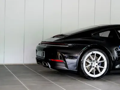 2025 بورش 911 كاريرا