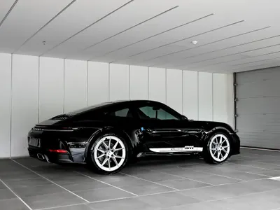 2025 بورش 911 كاريرا