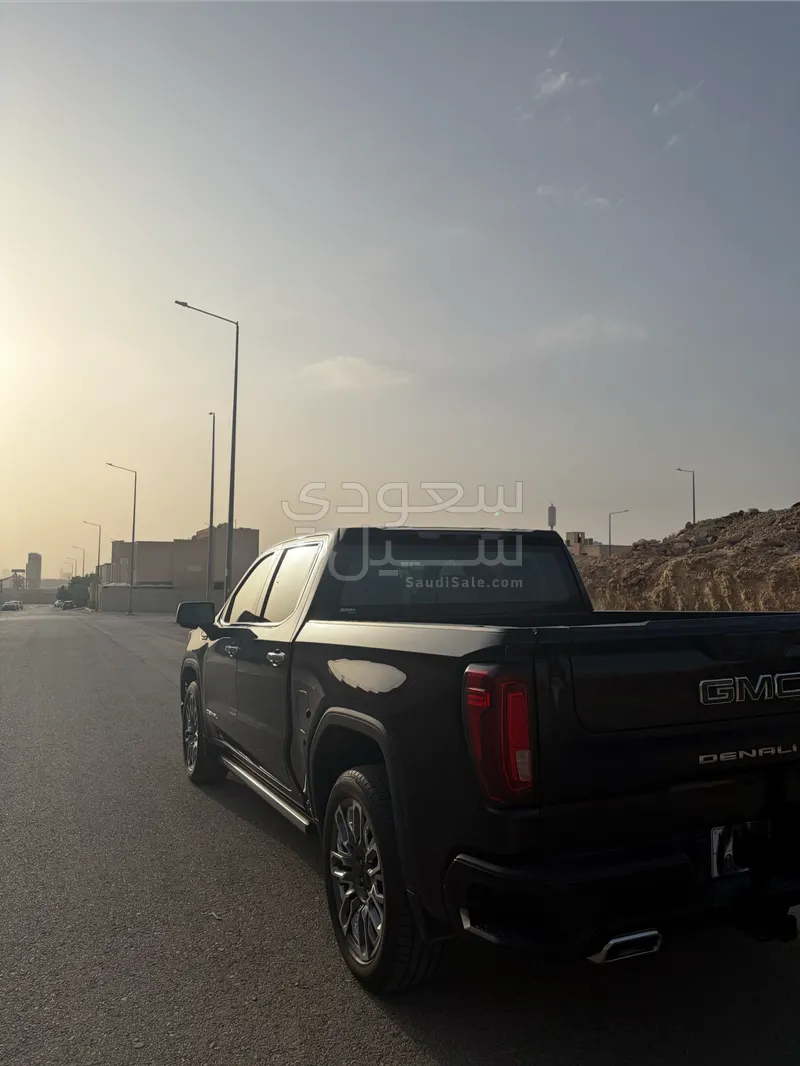 2024 جي ام سي سييرا دينالي