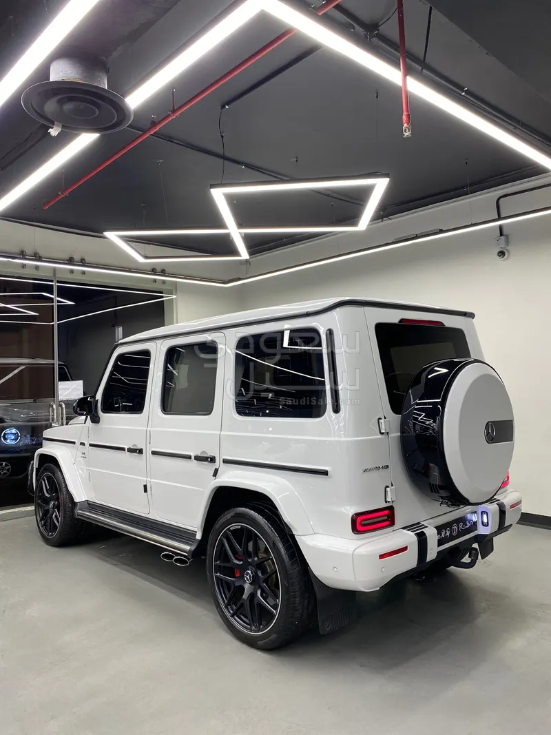 2022 مرسيدس - بنز جي 63 أي إم جي