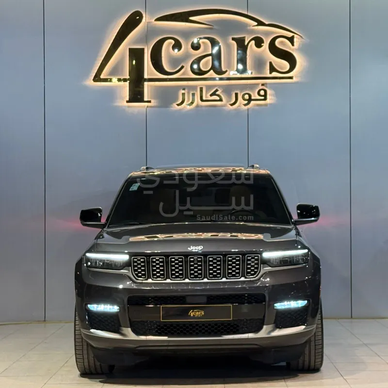 2022 جييب جراند شيروكي ساميت