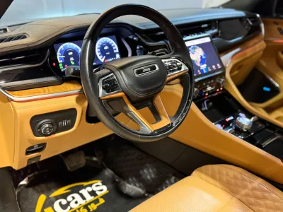 2022 جييب جراند شيروكي ساميت