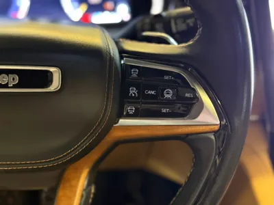 2022 جييب جراند شيروكي ساميت