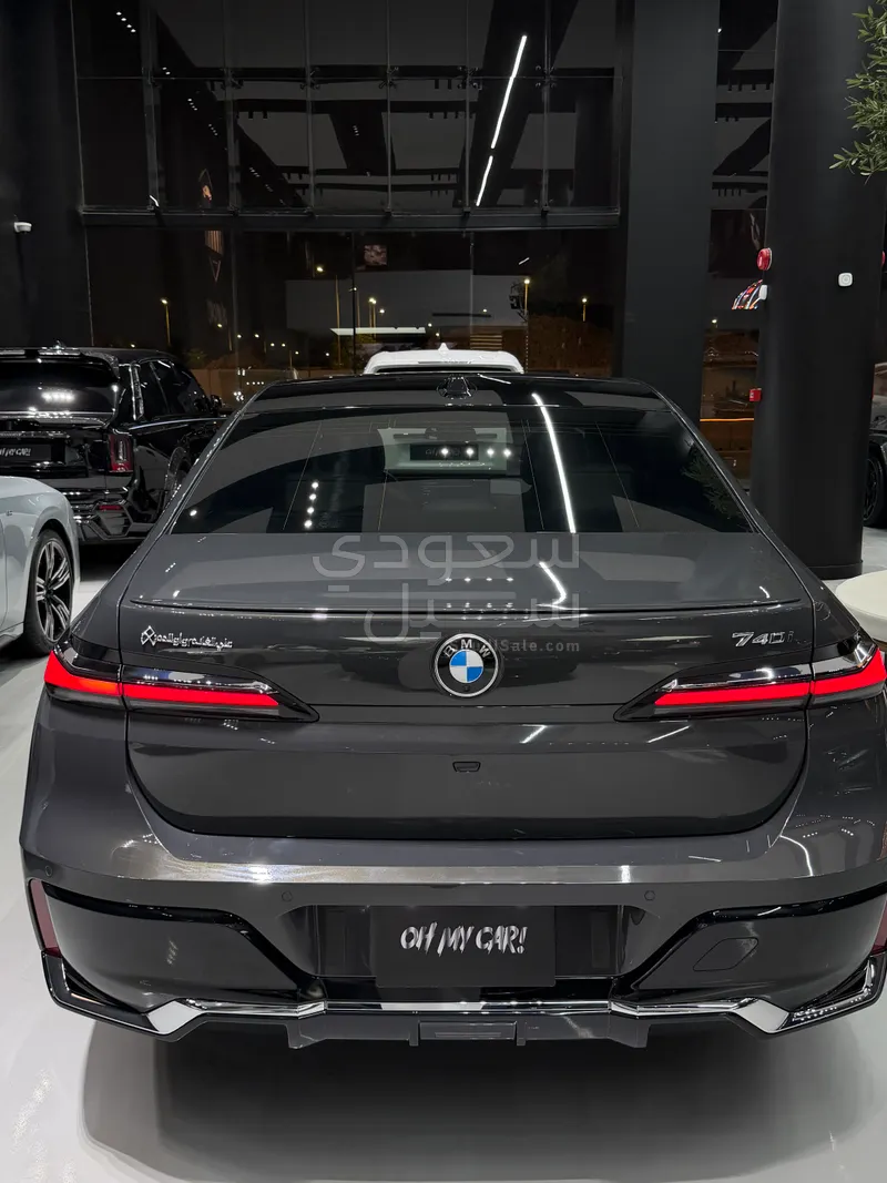 2025 BMW 7 Series 740i