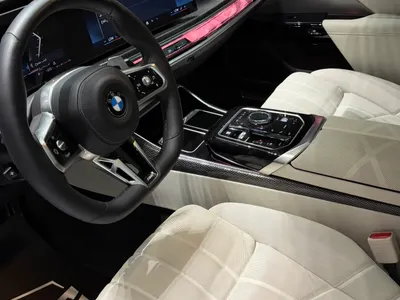 2025 BMW 7 Series 740i