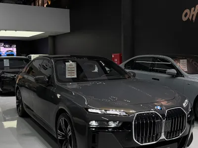 2025 BMW 7 Series 740i
